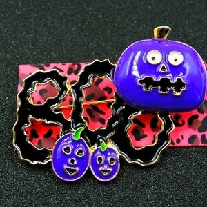 WOMEN'S Purple Enamel Cute Pumpkin Betsey Johnson Brooch Pin